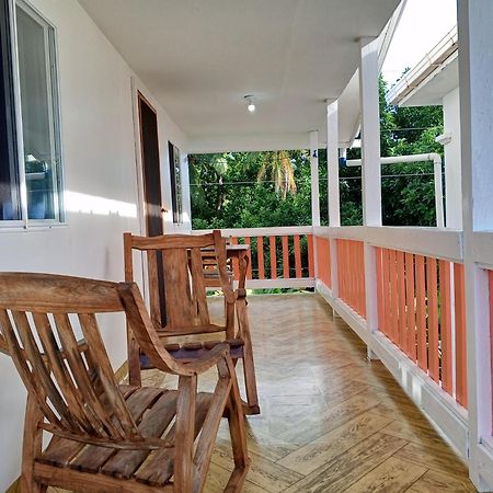 Christina'S Guest House Official Little Corn Island Buitenkant foto