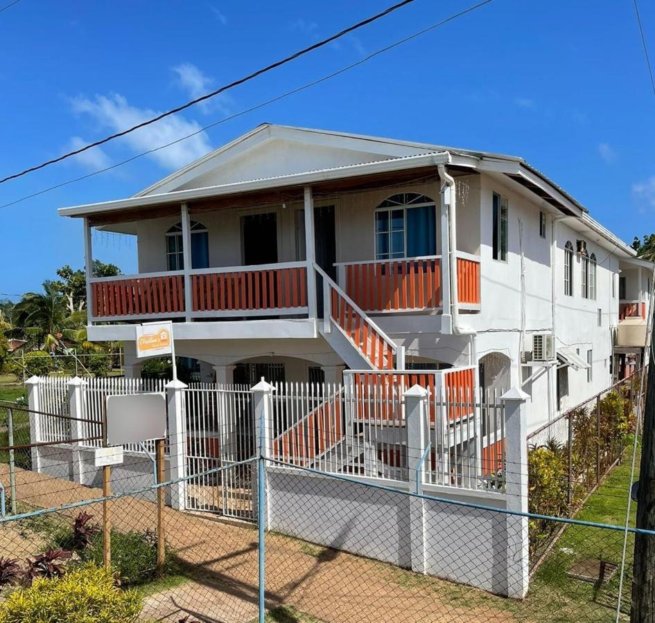 Christina'S Guest House Official Little Corn Island Buitenkant foto